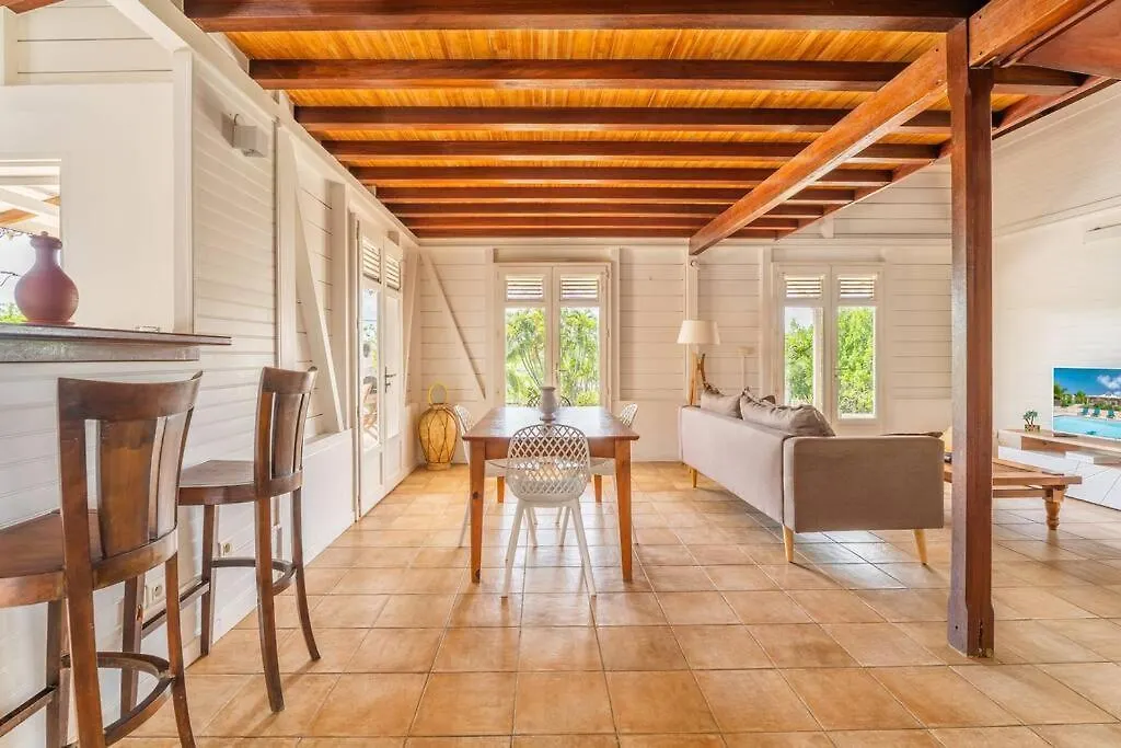 Villa Ayiana, Magnifique Villa Avec Piscine Sainte-Anne